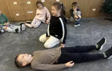 Małe ręce, wielka pomoc 3