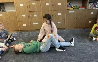 Małe ręce, wielka pomoc 5