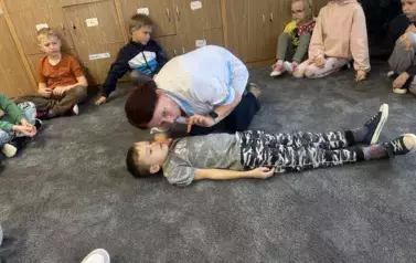 Małe ręce, wielka pomoc 8