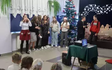 Szkolne kolędowanie 1