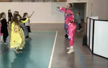 Zabawa karnawałowa klas 0-3 132