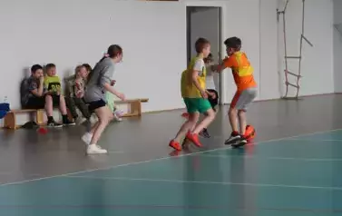 Wiosenne rozgrywki piłki nożnej 1