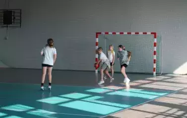 Wiosenne rozgrywki piłki nożnej 8