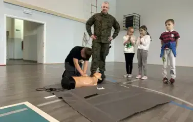 "Edukacja z Wojskiem" w klasach 1-3 8