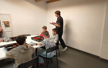 Warsztaty w Kolej na Klocki klas IV-VI 37