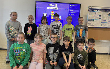 Uroczystości majowe w klasach 1-3 5