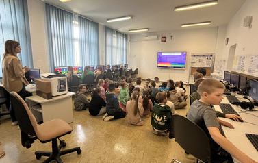 Uroczystości majowe w klasach 1-3 7