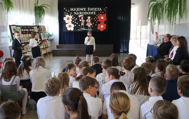 Uroczystości majowe w klasach 1-3 24