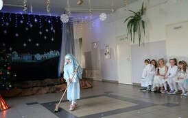 Spotkanie przedświąteczne społeczności szkolnej 44