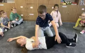 Małe ręce, wielka pomoc 4