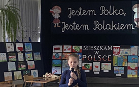 Uczeń występujący w przeglądzie recytatorsko-wokalnym