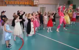 Zabawa karnawałowa klas 0-3 43