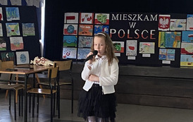 Uczeń występujący w przeglądzie recytatorsko-wokalnym