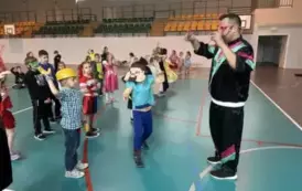 Zabawa karnawałowa klas 0-3 99