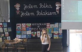Uczeń występujący w przeglądzie recytatorsko-wokalnym