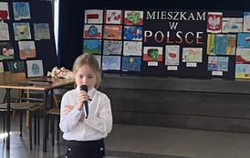 Uczeń występujący w przeglądzie recytatorsko-wokalnym