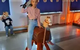 Szkolne rodeo &ndash; oczepiny klas czwartych!   17