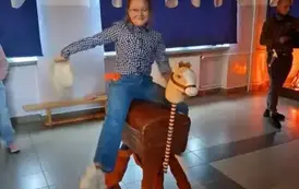 Szkolne rodeo &ndash; oczepiny klas czwartych!   18
