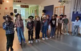 Szkolne rodeo &ndash; oczepiny klas czwartych!   22