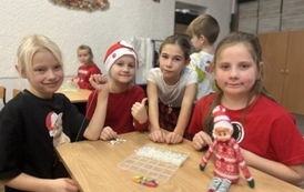 Mikołajki - dzień dobroci i małych gest&oacute;w w naszej szkole 6