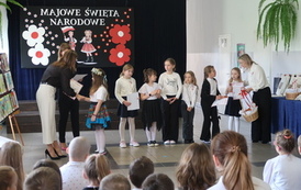 Uroczystości majowe w klasach 1-3 16