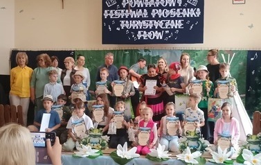 Powiatowy Festiwal Piosenki Turystyczne FLOW 4
