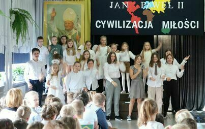 Zdjęcie do Dni Patrona Szkoły św. Jana Pawła II