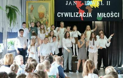 Zdjęcie do Dni Patrona Szkoły św. Jana Pawła II