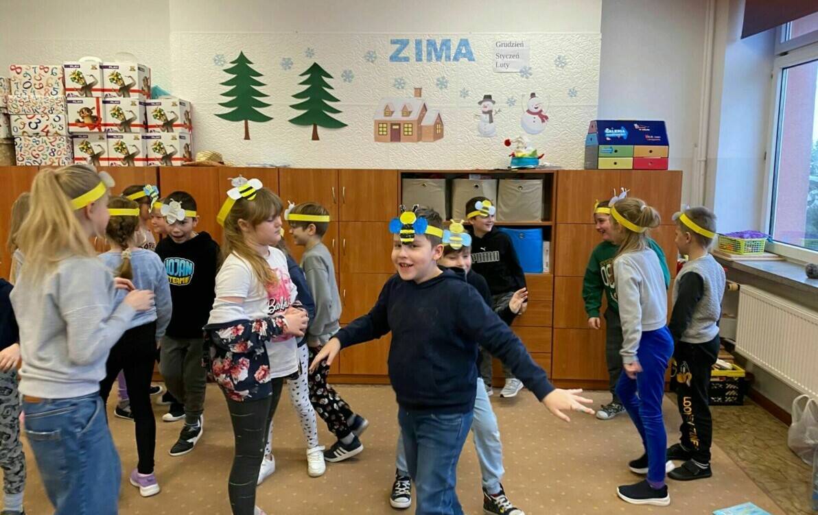 Zdjęcie do Akademia Pszczoły Bohatera