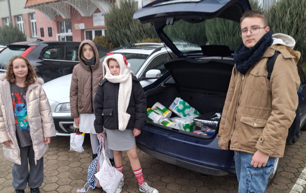 Zdjęcie do Razem niesiemy pomoc &ndash; podsumowanie grudniowych akcji wolontariatu  